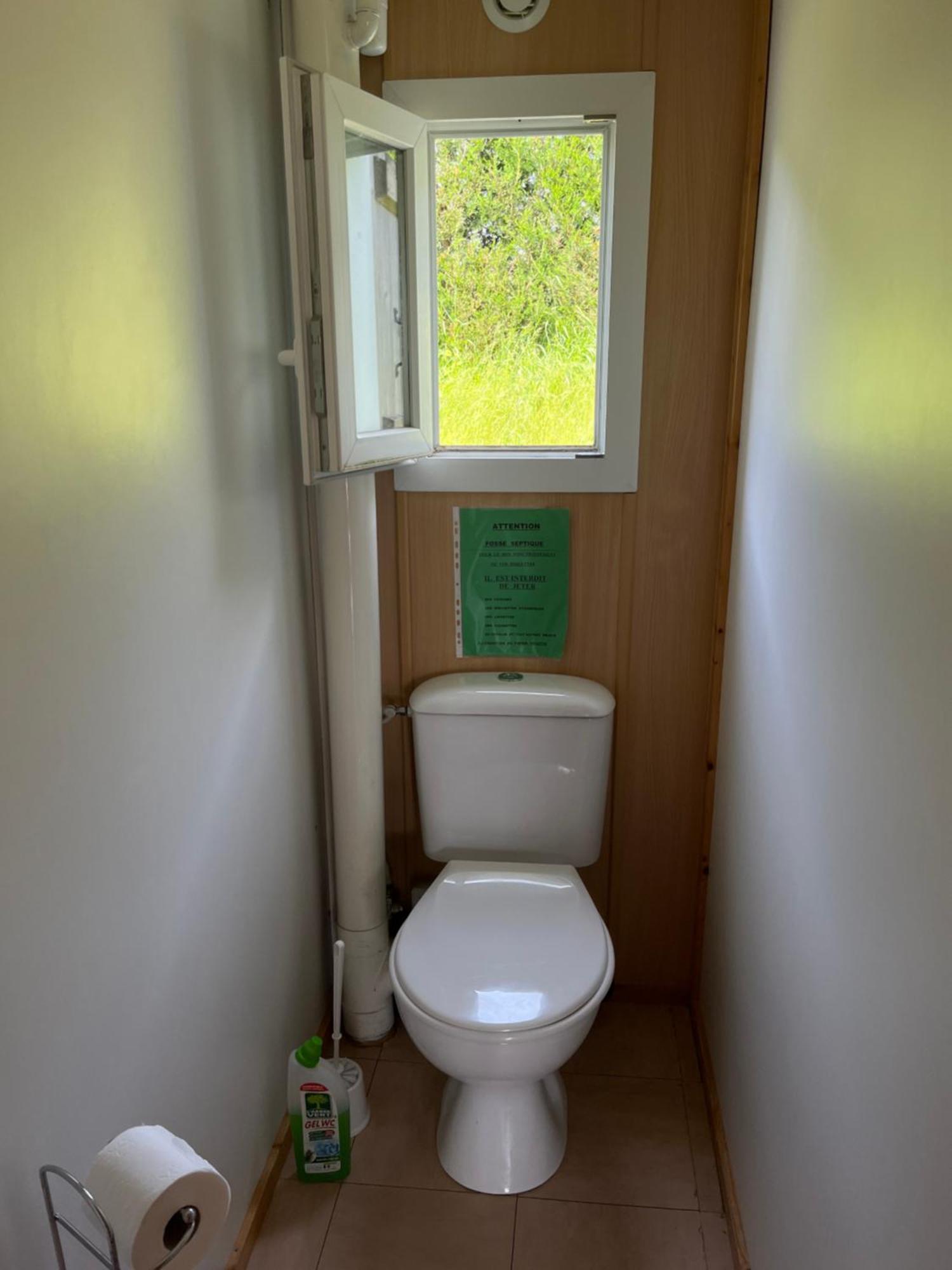 Les Chalets Du Piou Bussieres  Bagian luar foto