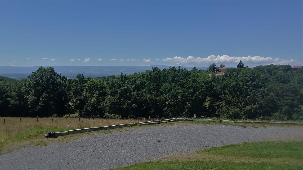 Les Chalets Du Piou Bussieres  Bagian luar foto